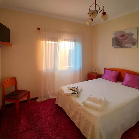 Villa Eucalyptus Pink House à Covelo  Extérieur photo